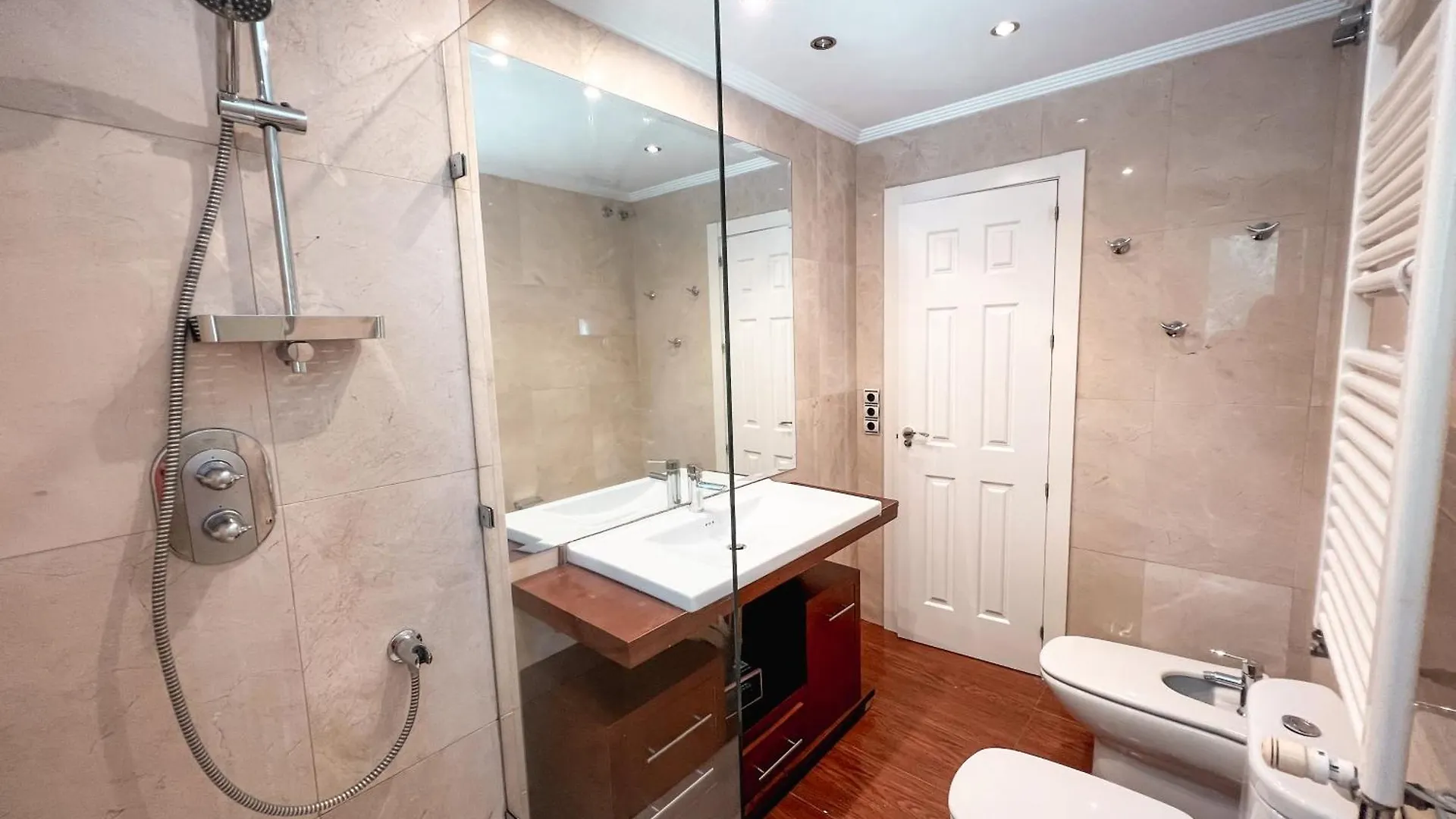 Gran Villa Con Piscina Cerca De Puerto Banus Marbella