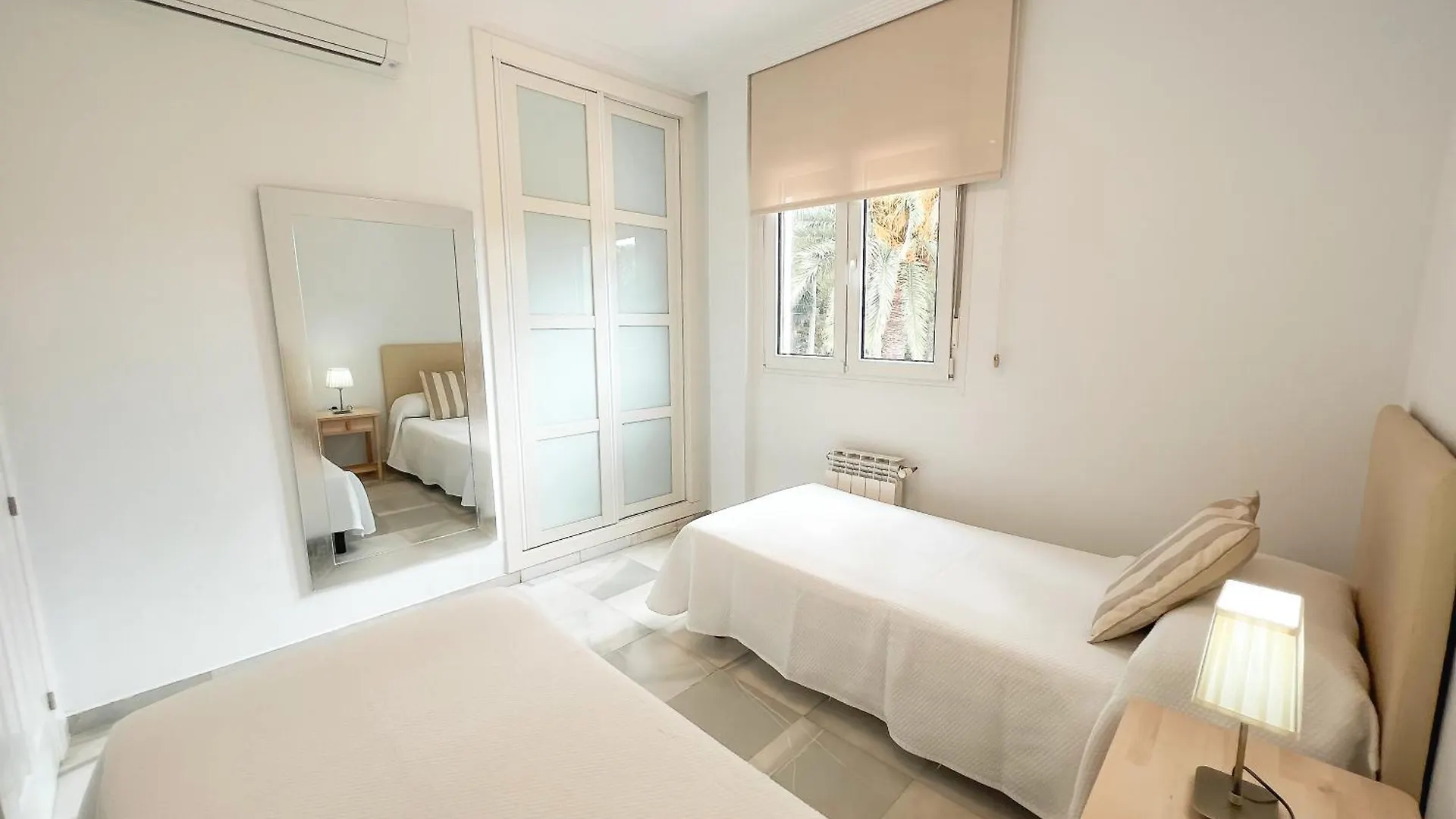 Gran Villa Con Piscina Cerca De Puerto Banus Marbella